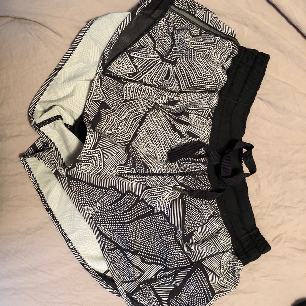 Hotty Hot shorts 2.5 inseam